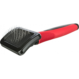 Soft brush, plastic/metal bristles, 7 × 16 cm